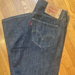 Men Levi jeans size 34 EUC